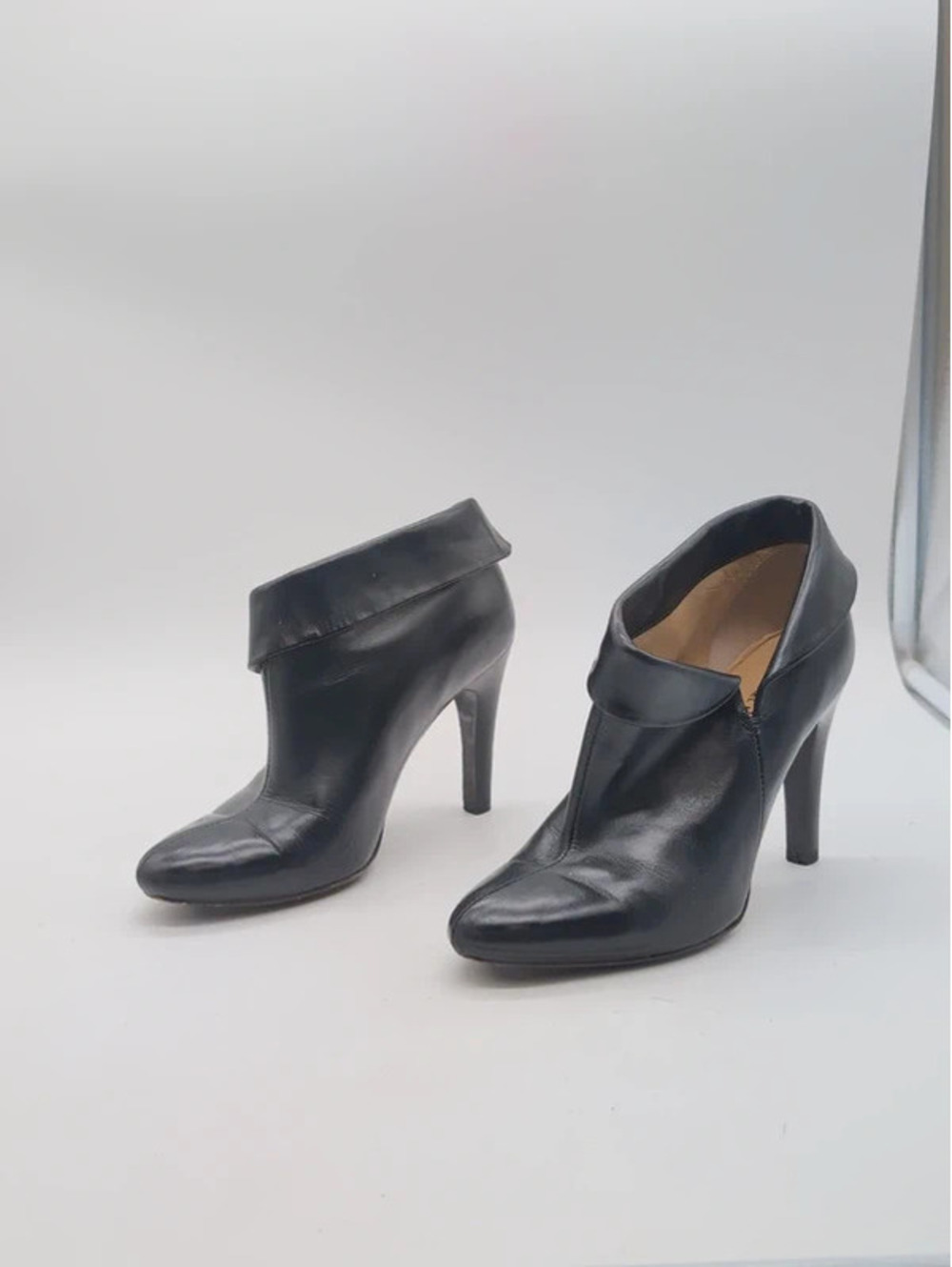 Michael Kors Black Leather Foldover Cuff Heel Ankle Boot 6M